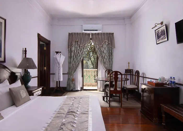 Queen\'S Hotel