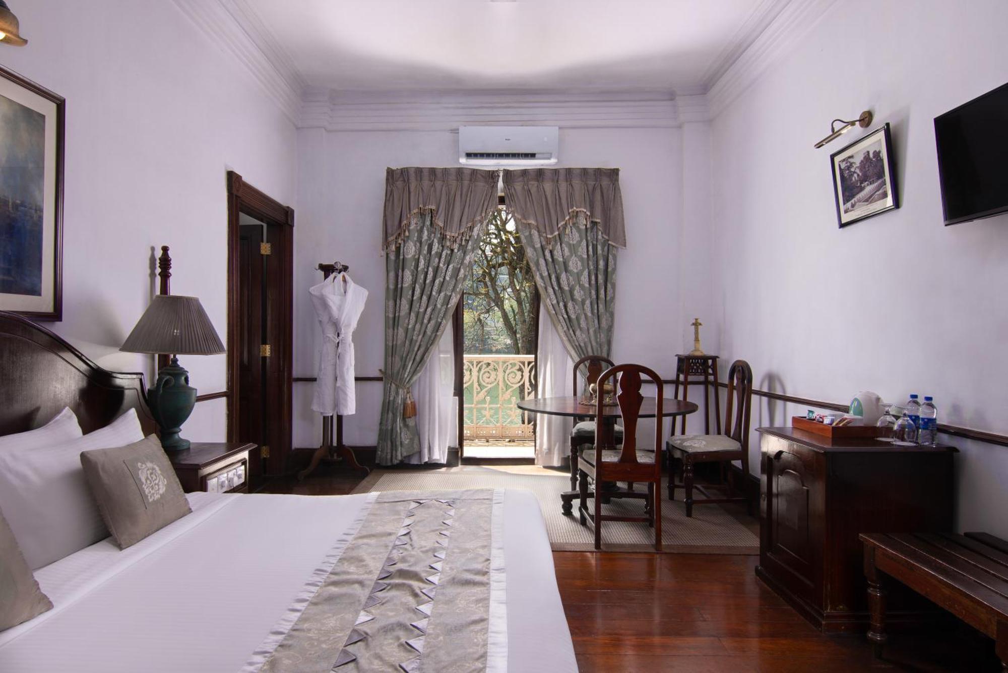 Hotel Queen's 5*