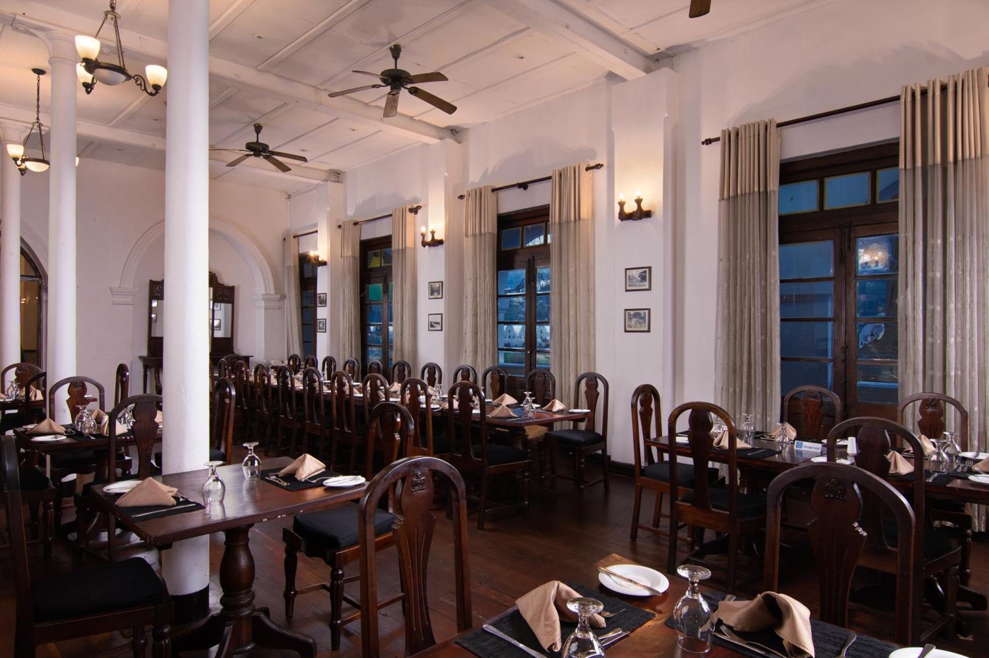 Queen's 5* Kandy